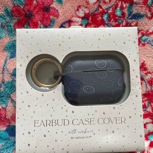 Stylish Black Earbud Case Cover with Carabiner